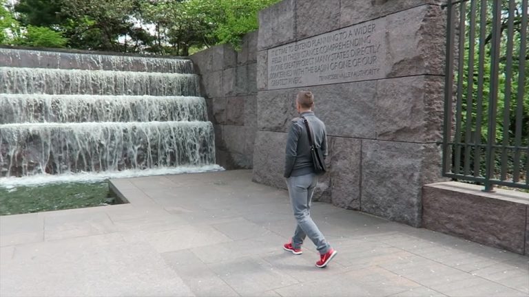 Read more about the article Visiting the FDR Memorial in D.C. | Expedia Viewfinder Journey Weblog