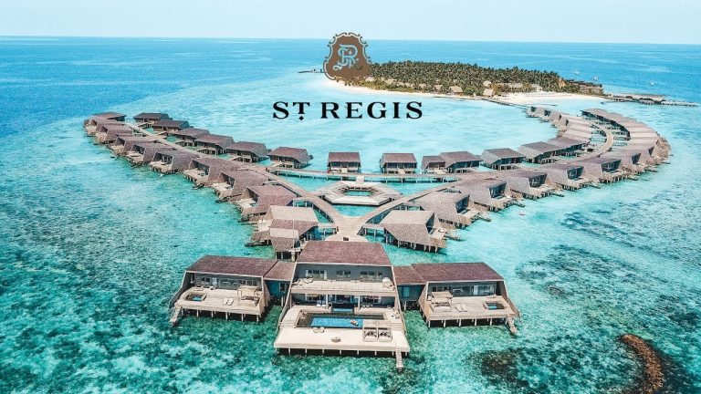 Read more about the article St. Regis Maldives by João Cajuda – Journey Weblog