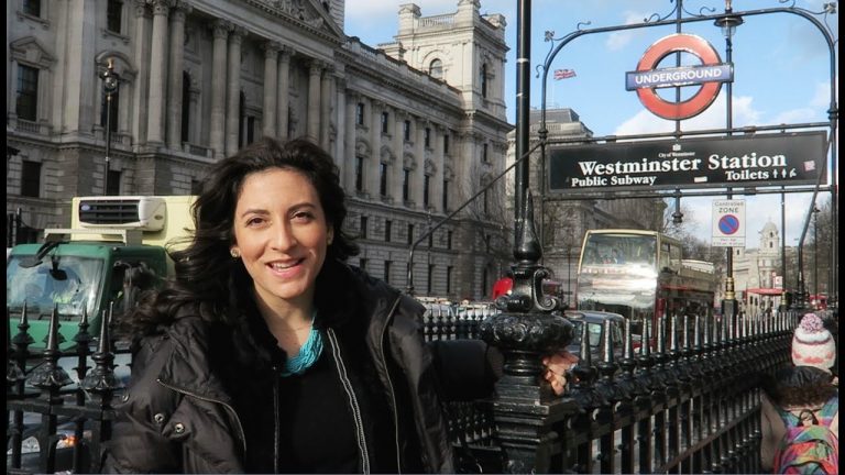Read more about the article How one can Trip the London Tube | Expedia Viewfinder Journey Weblog