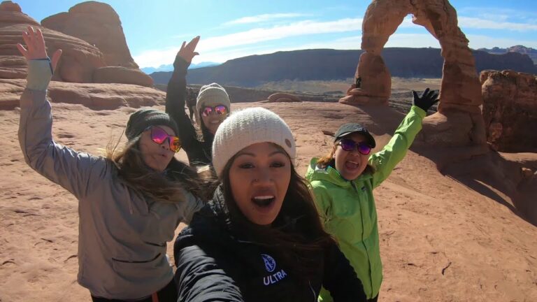 Read more about the article MORNING HIKE TO THE DELICATE ARCH: MOAB TRAVEL BLOG PART 2