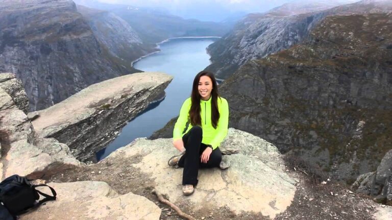 Read more about the article Trolltunga Hike: Hardangerfjord, Norway – Journey Weblog (RTW #6)