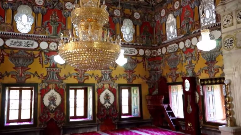 Read more about the article The Painted Mosque In Tetovo – North Macedonia – Balkan Journey Weblog