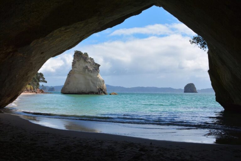Read more about the article Greatest Seashores in New Zealand