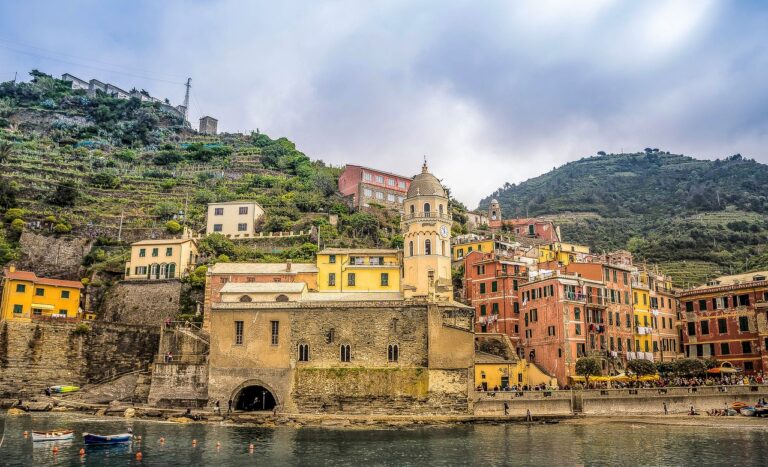 Read more about the article The place to Discover the Greatest Seashores in Cinque Terre, Italy