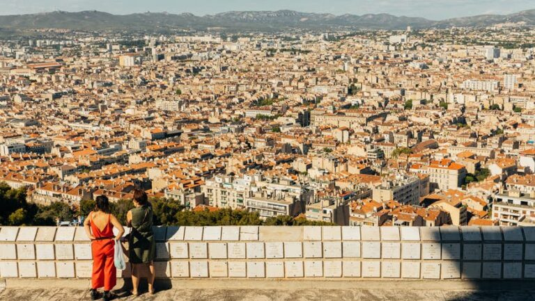 Read more about the article Easy crusing in Marseille: the best way to get across the busy port metropolis