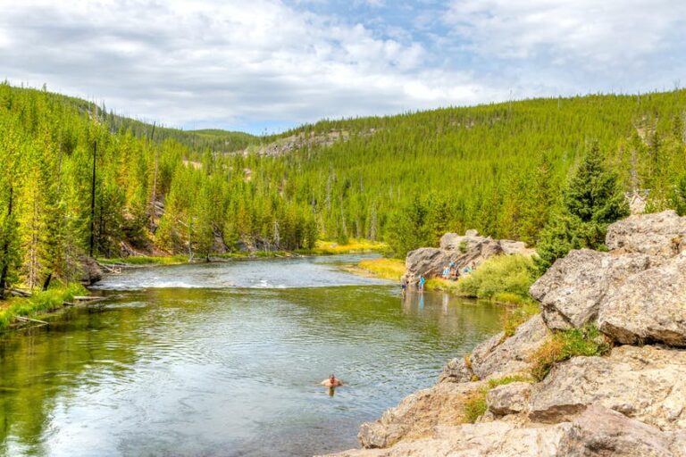 Read more about the article The 6 greatest seashores and swimming spots in Wyoming