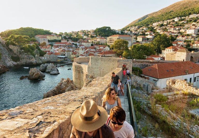 Read more about the article Dubrovnik on a price range: 12 methods to maintain your Croatian kuna in your pocket