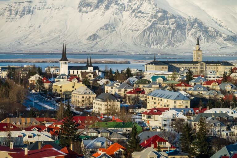 Read more about the article Getting round Reykjavik is simple, whether or not it's bustling or oh so quiet
