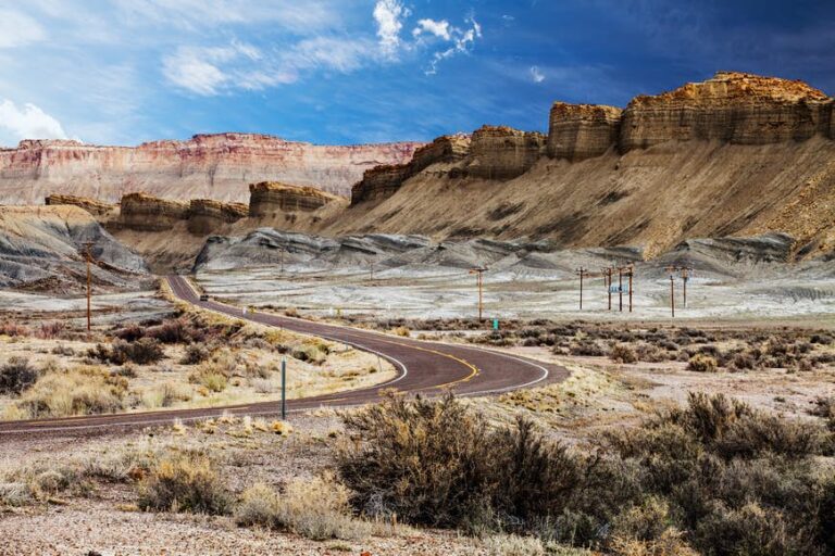 Read more about the article The 8 finest street journeys in Utah