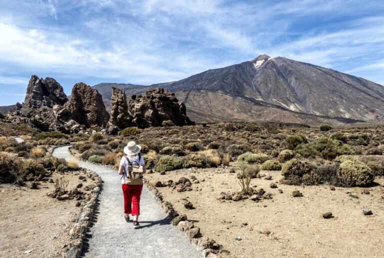 Read more about the article 8 of the perfect hikes in Tenerife, from volcano climbs to coastal cliff-hangers