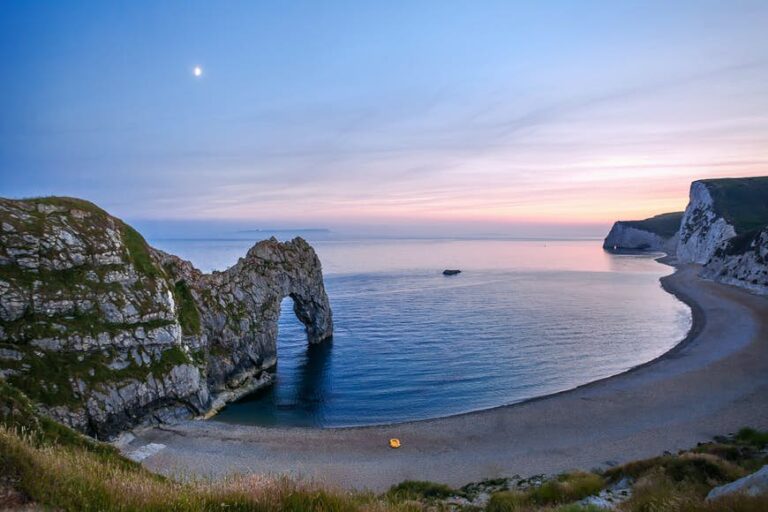 Read more about the article Uncover the very best issues to do in Dorset, from discovering fossils to coastal hikes