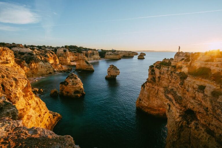 Read more about the article The ten most unimaginable Instagram spots within the Algarve