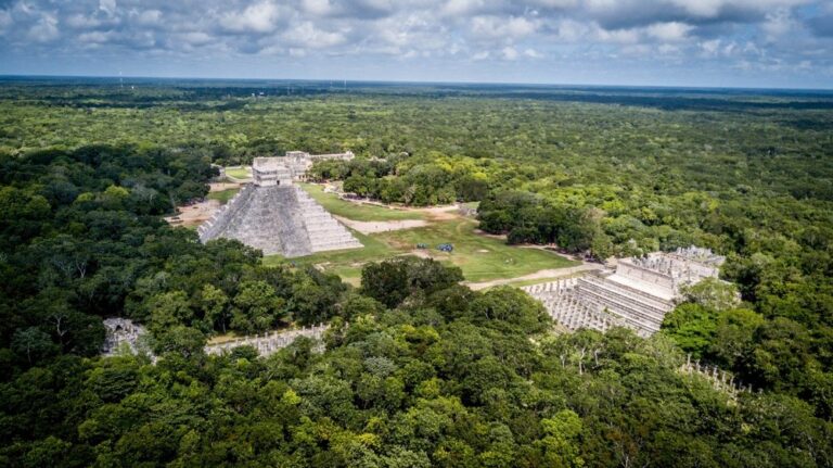 Read more about the article 10 Greatest Mayan Ruins in Mexico + Archaeological Websites