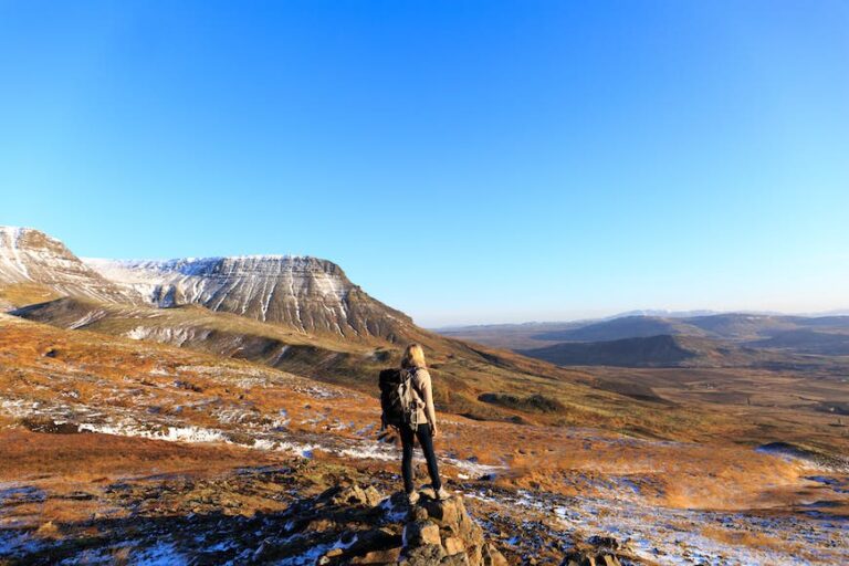 Read more about the article 13 of the very best hikes in Iceland