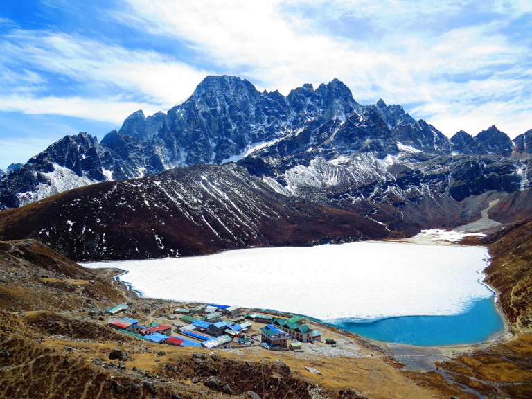 Read more about the article Gokyo Lakes, Nepal: A Trekking Information