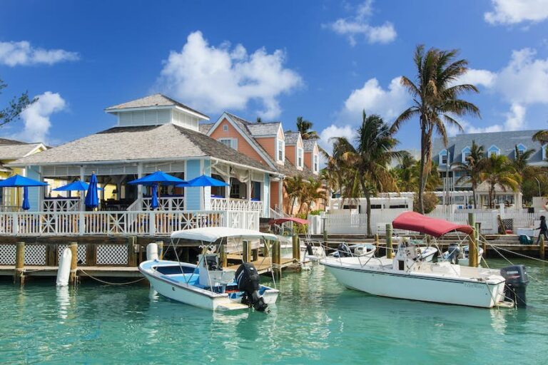 Read more about the article The very best 8 locations to go to within the Bahamas