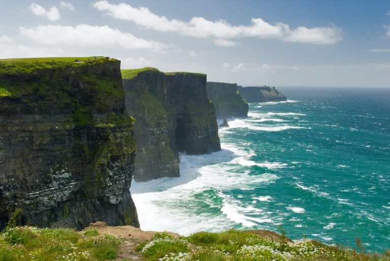 Read more about the article 20 unbelievable locations to go to in Eire past the Cliffs of Moher